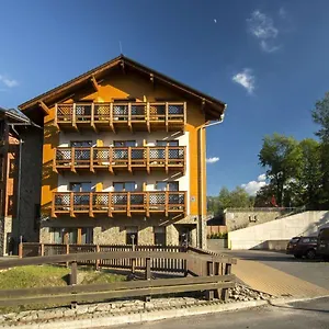 Rentplanet - Trzy Sosny Apartament